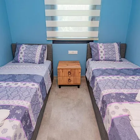 Söğüt 4 - 4 Bedroom With Jacuzzi In *