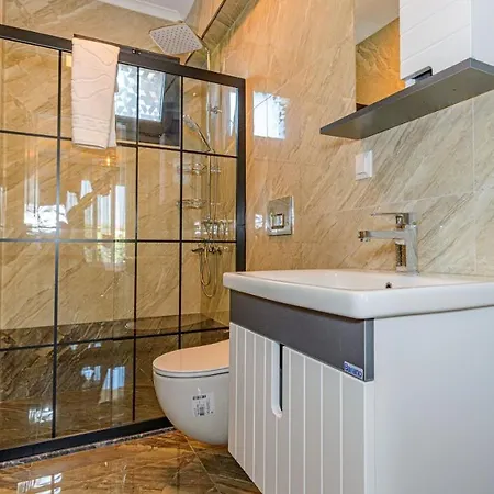 Söğüt 4 - 4 Bedroom With Jacuzzi In Villa Fethiye