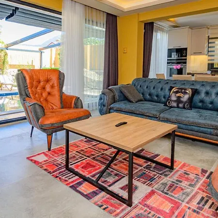 Villa Söğüt 4 - 4 Bedroom With Jacuzzi In *