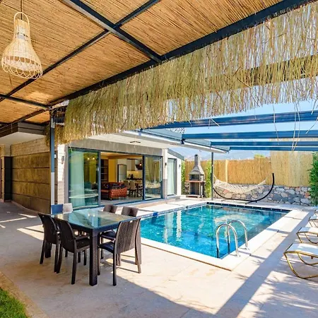 Villa Söğüt 4 - 4 Bedroom With Jacuzzi In