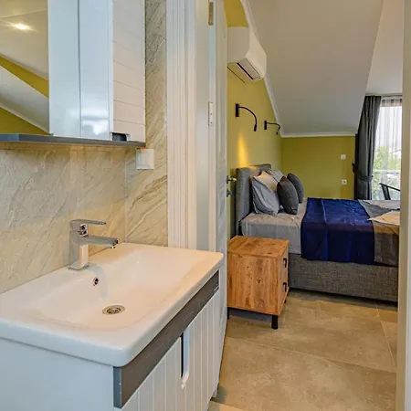 Söğüt 4 - 4 Bedroom With Jacuzzi In *