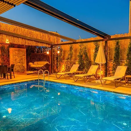 Söğüt 4 - 4 Bedroom With Jacuzzi In * Fethiye