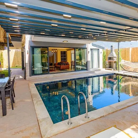 Villa Söğüt 4 - 4 Bedroom With Jacuzzi In *