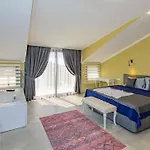 Soeguet 4 - 4 Bedroom With Jacuzzi In ヴィラ