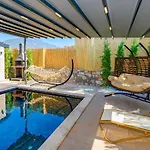 Soeguet 4 - 4 Bedroom With Jacuzzi In ヴィラ