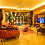 Söğüt 4 - 4 Bedroom With Jacuzzi In *
