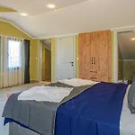 Soeguet 4 - 4 Bedroom With Jacuzzi In フェティエ
