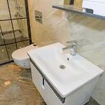 Soeguet 4 - 4 Bedroom With Jacuzzi In * フェティエ