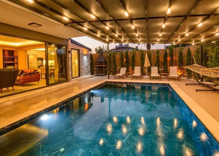 Soeguet 4 - 4 Bedroom With Jacuzzi In 빌라 페티예