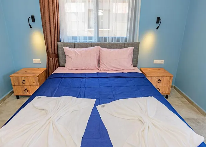 빌라 Soeguet 4 - 4 Bedroom With Jacuzzi In 페티예