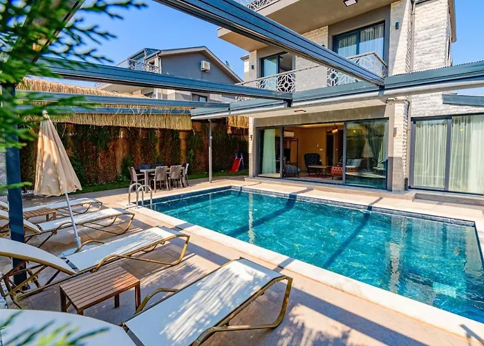 Soeguet 4 - 4 Bedroom With Jacuzzi In 빌라 페티예