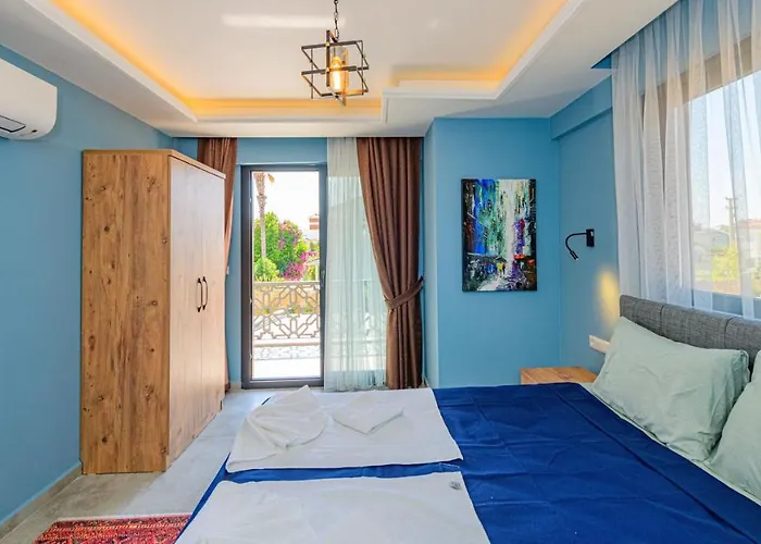 빌라 Soeguet 4 - 4 Bedroom With Jacuzzi In 페티예