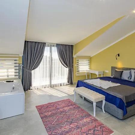 Söğüt 4 - 4 Bedroom With Jacuzzi In Villa