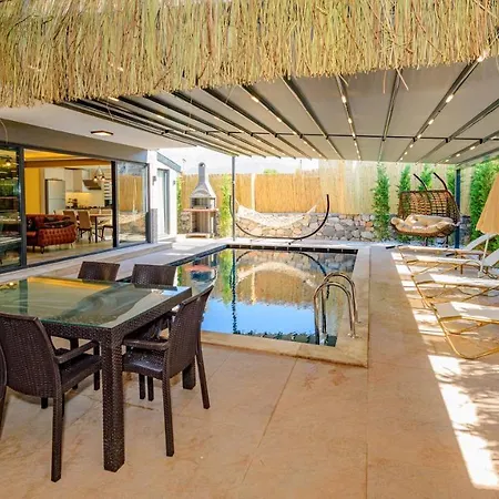 Soeguet 4 - 4 Bedroom With Jacuzzi In ヴィラ *