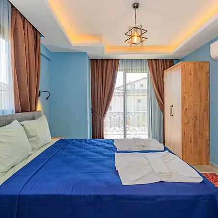 Willa Soeguet 4 - 4 Bedroom With Jacuzzi In