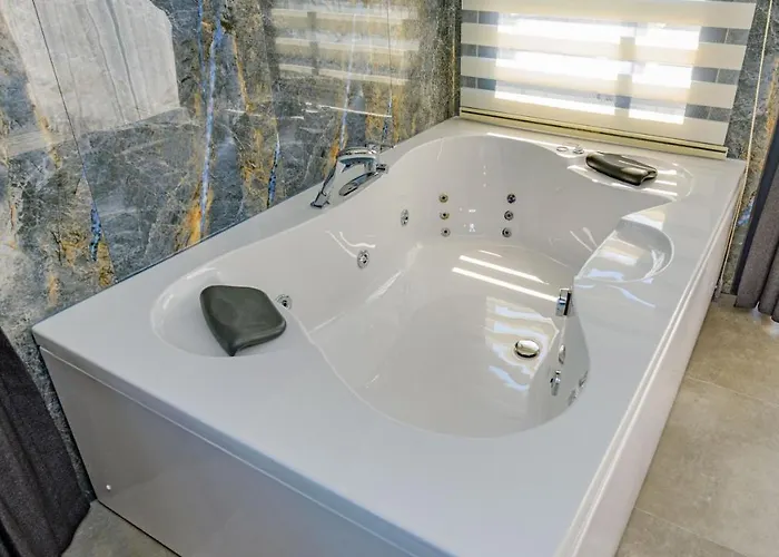Soeguet 4 - 4 Bedroom With Jacuzzi In * Фетхие
