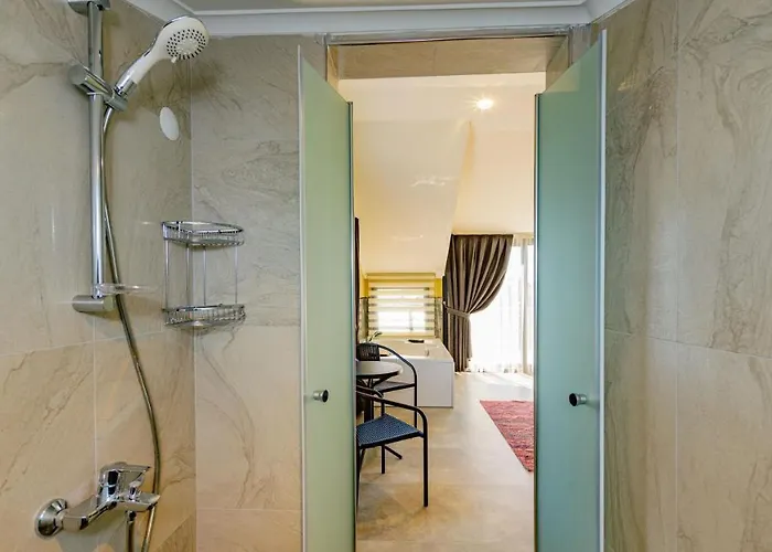 Soeguet 4 - 4 Bedroom With Jacuzzi In Фетхие