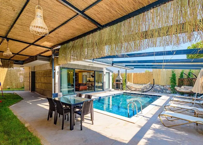 Вилла Soeguet 4 - 4 Bedroom With Jacuzzi In