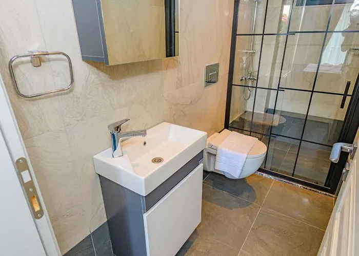 Soeguet 4 - 4 Bedroom With Jacuzzi In Фетхие
