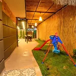 Soeguet 4 - 4 Bedroom With Jacuzzi In Fethiye